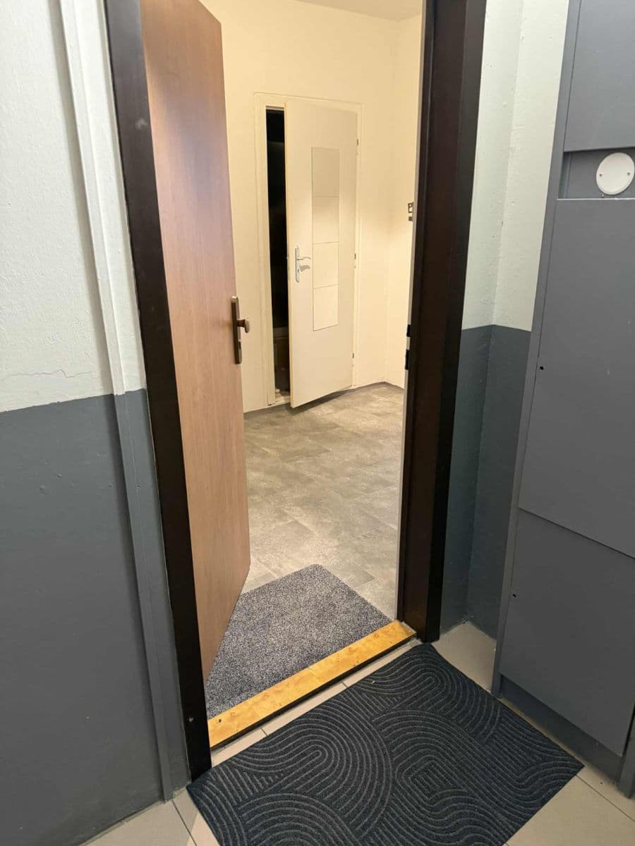 Prodej bytu 2+kk 42 m², Závodní, Děčín, Ústecký kraj Prodej bytu 2+kk 42 m², Závodní, Děčín, Ústecký kraj