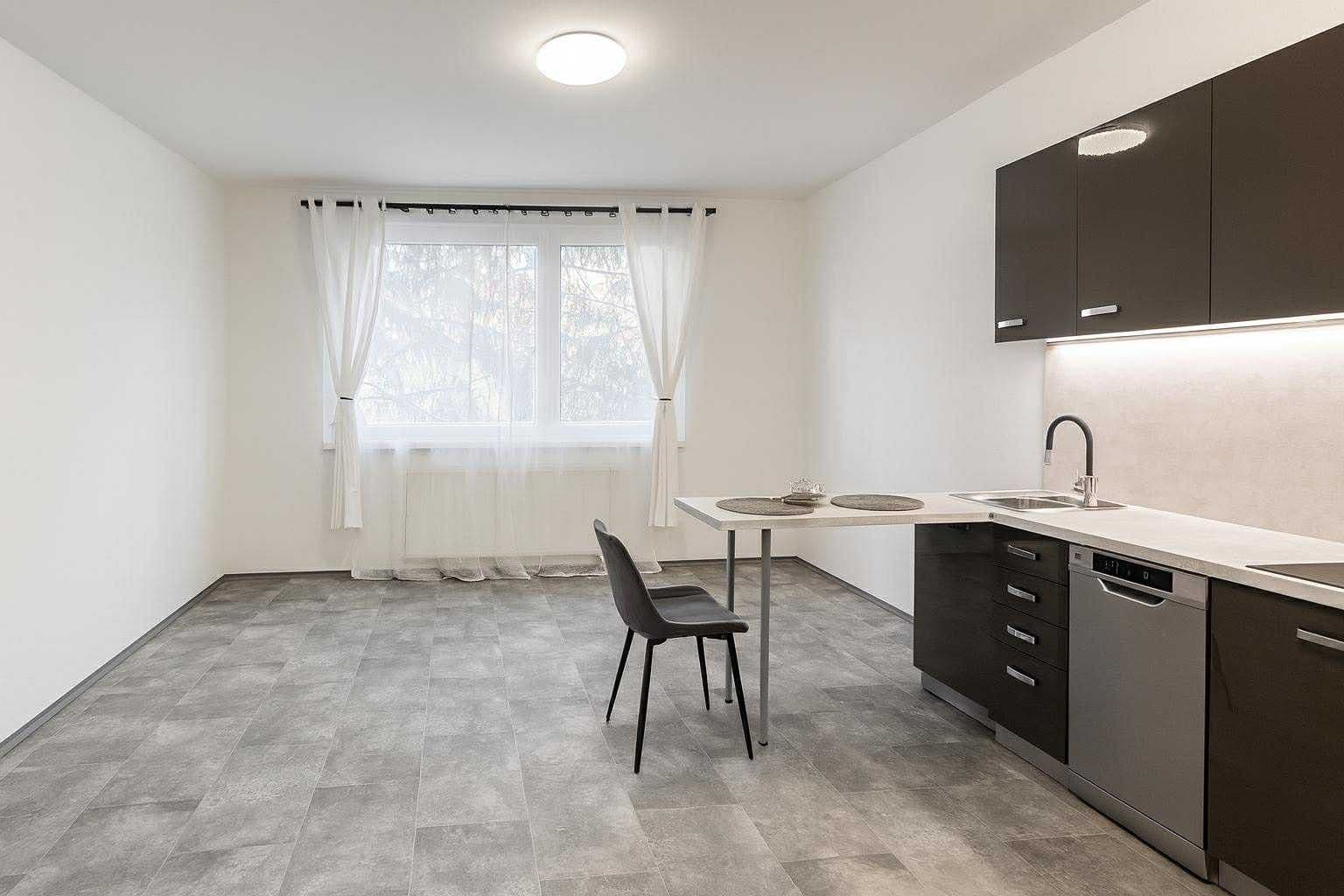 Prodej bytu 2+kk 42 m², Závodní, Děčín, Ústecký kraj Prodej bytu 2+kk 42 m², Závodní, Děčín, Ústecký kraj