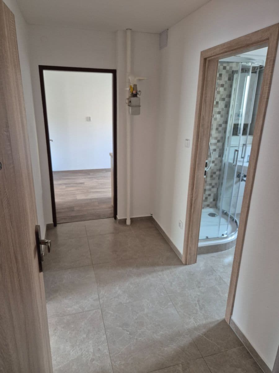 Pronájem bytu 2+1 65 m², Julia Fučíka, Beroun, Středočeský kraj Pronájem bytu 2+1 65 m², Julia Fučíka, Beroun, Středočeský kraj