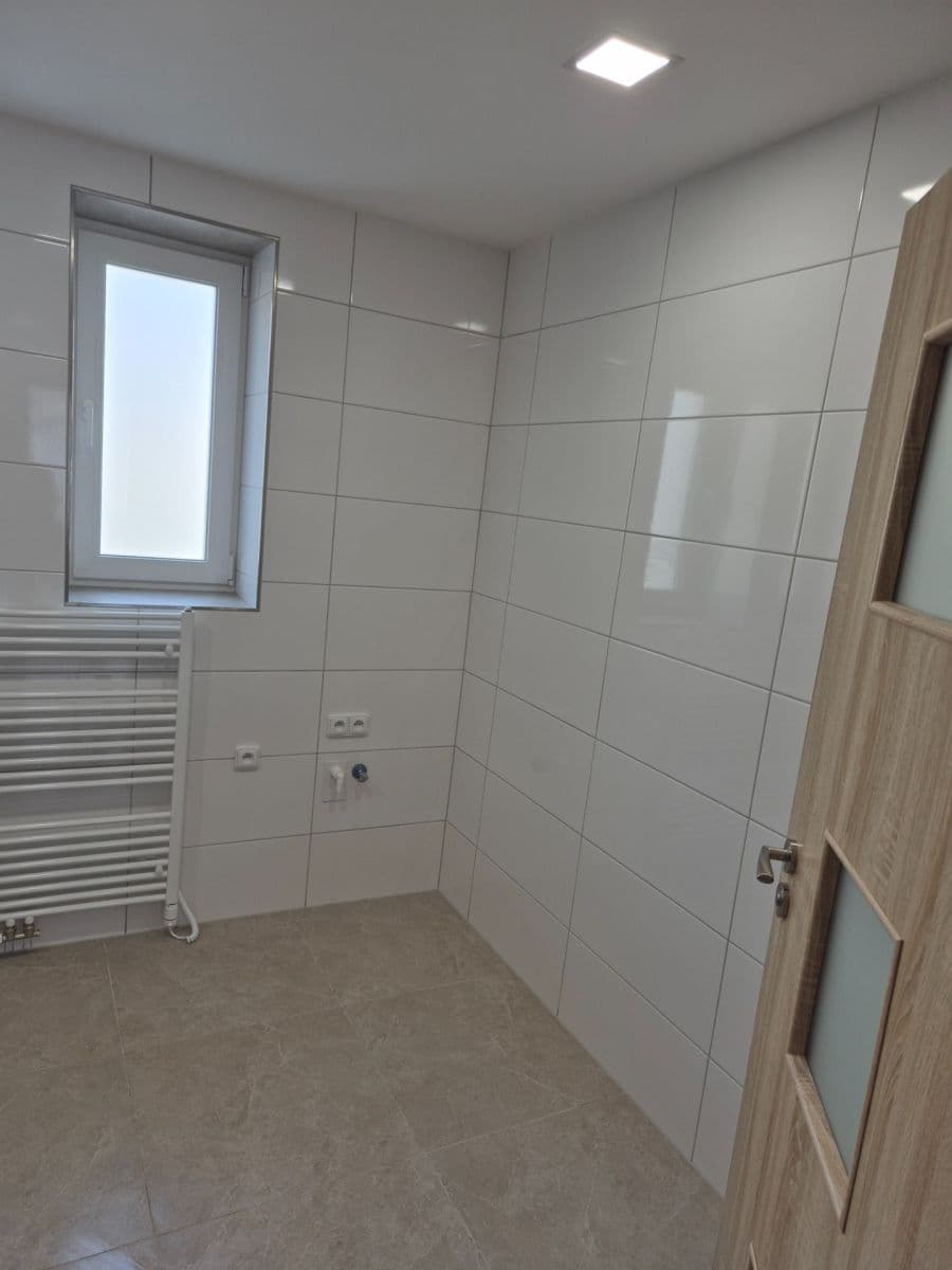Pronájem bytu 2+1 65 m², Julia Fučíka, Beroun, Středočeský kraj Pronájem bytu 2+1 65 m², Julia Fučíka, Beroun, Středočeský kraj