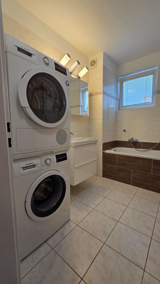 Pronájem bytu 3+kk 85 m², Marešova, Praha, Praha Pronájem bytu 3+kk 85 m², Marešova, Praha, Praha