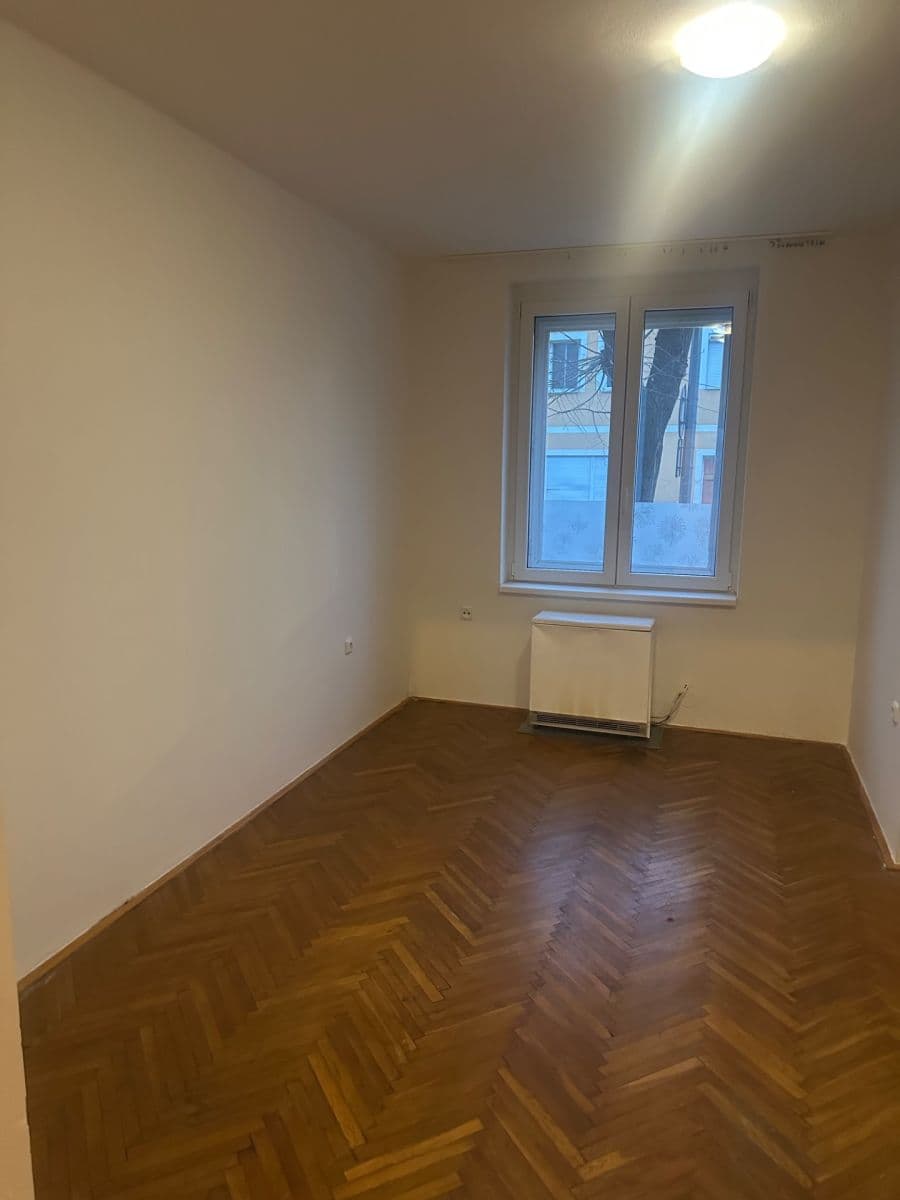 Pronájem bytu 2+kk 1 m², Husova, Louny, Ústecký kraj Pronájem bytu 2+kk 1 m², Husova, Louny, Ústecký kraj