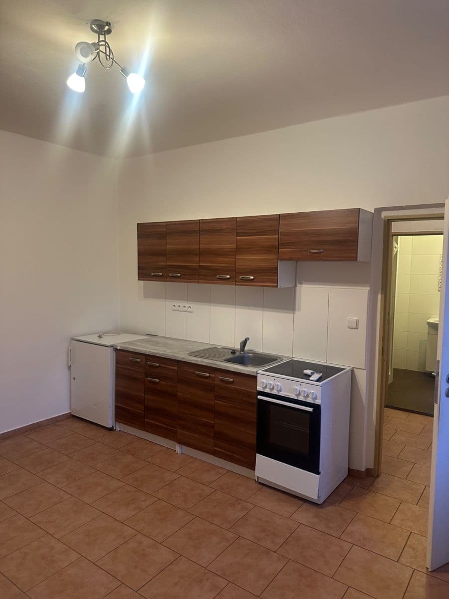 Pronájem bytu 2+kk 1 m², Husova, Louny, Ústecký kraj Pronájem bytu 2+kk 1 m², Husova, Louny, Ústecký kraj