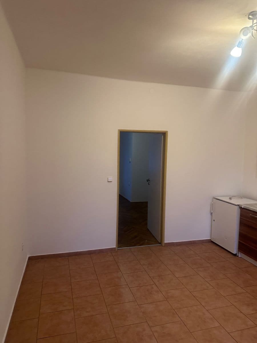Pronájem bytu 2+kk 1 m², Husova, Louny, Ústecký kraj Pronájem bytu 2+kk 1 m², Husova, Louny, Ústecký kraj