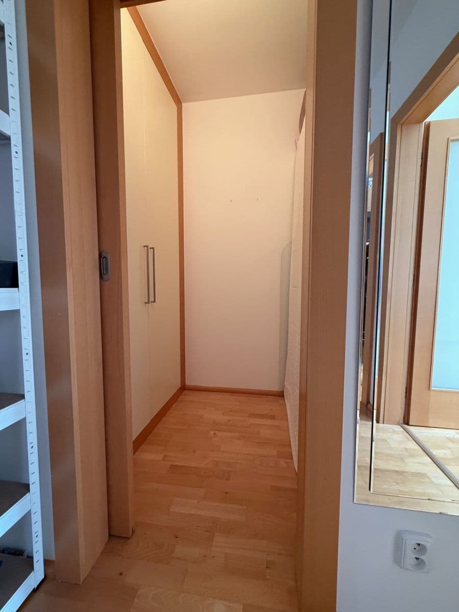 Prodej bytu 2+kk 52 m², Nepilova, Praha, Praha Prodej bytu 2+kk 52 m², Nepilova, Praha, Praha