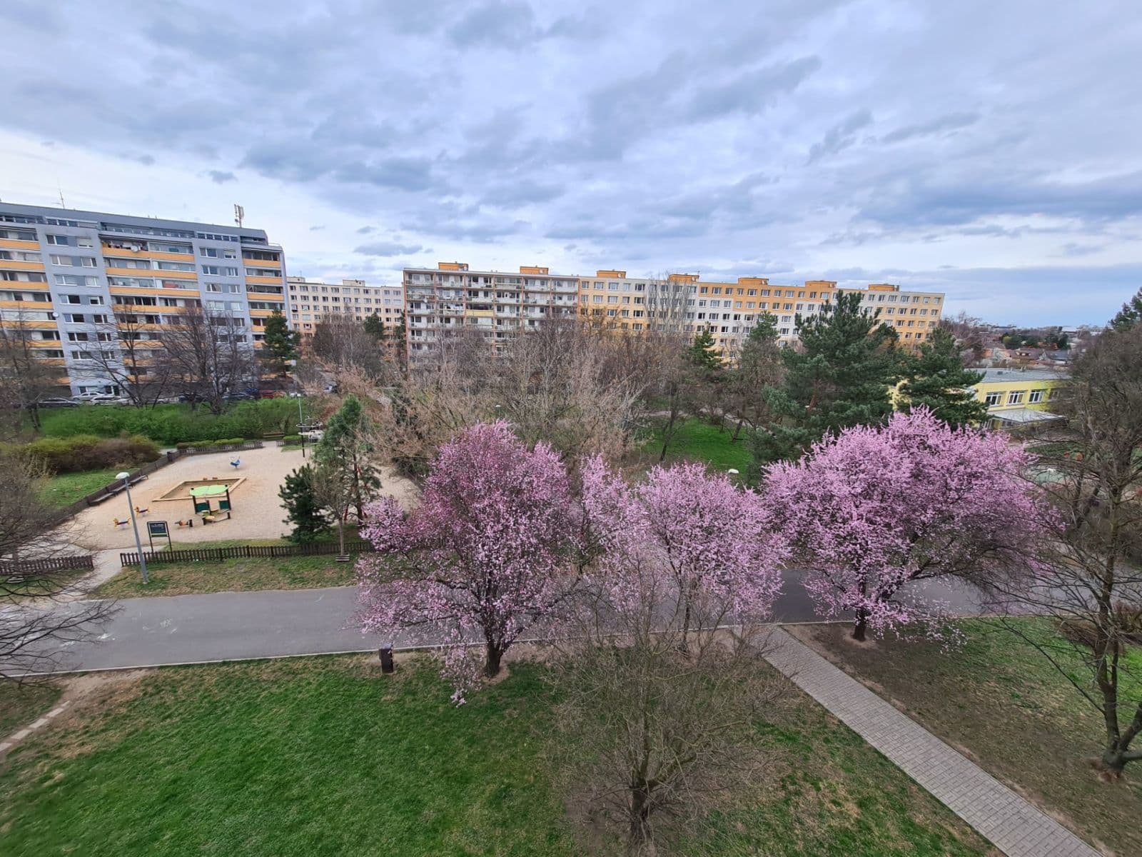 Pronájem bytu 3+kk 58 m², Křenická, Praha, Praha Pronájem bytu 3+kk 58 m², Křenická, Praha, Praha