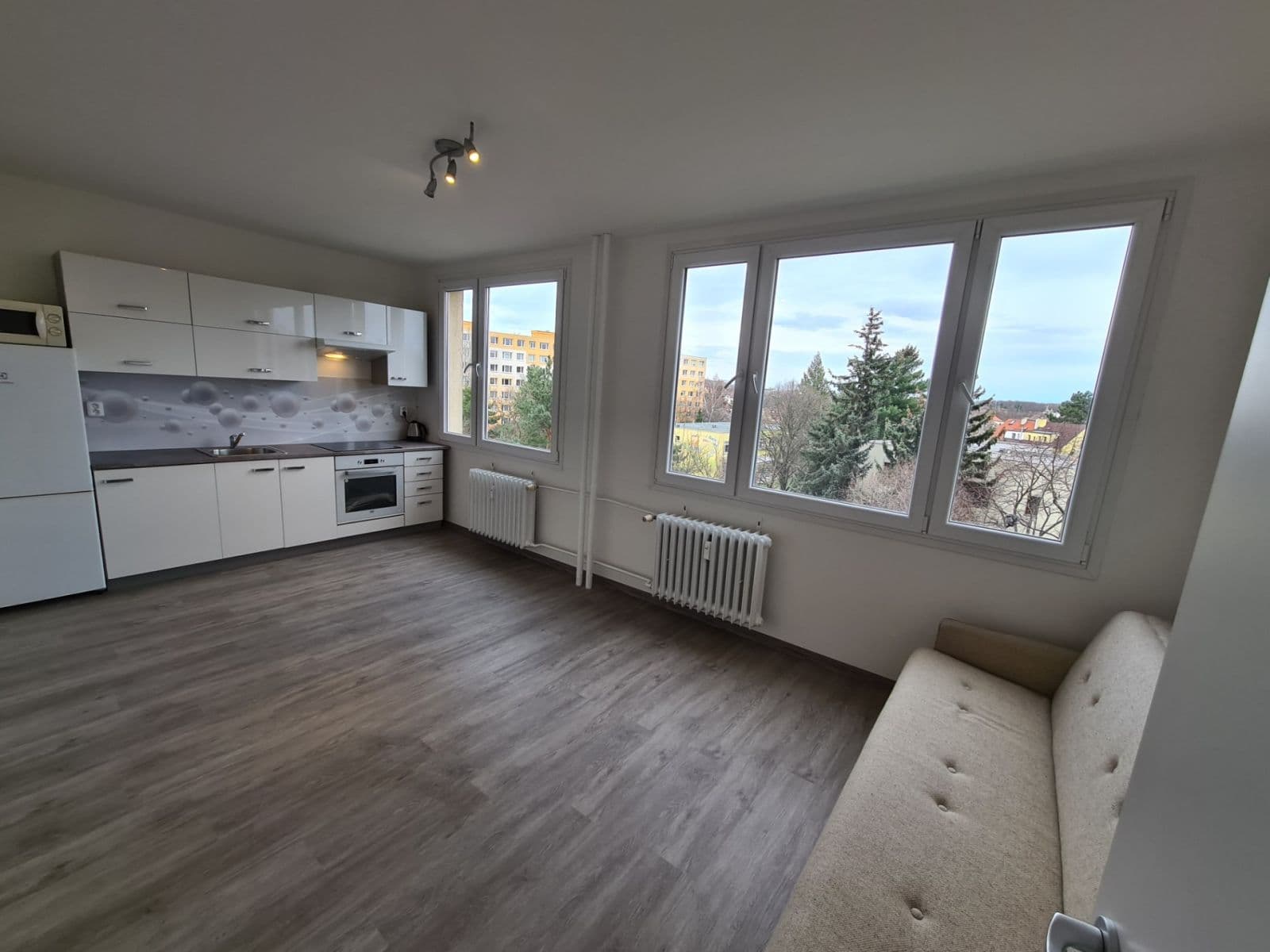 Pronájem bytu 3+kk 58 m², Křenická, Praha, Praha Pronájem bytu 3+kk 58 m², Křenická, Praha, Praha