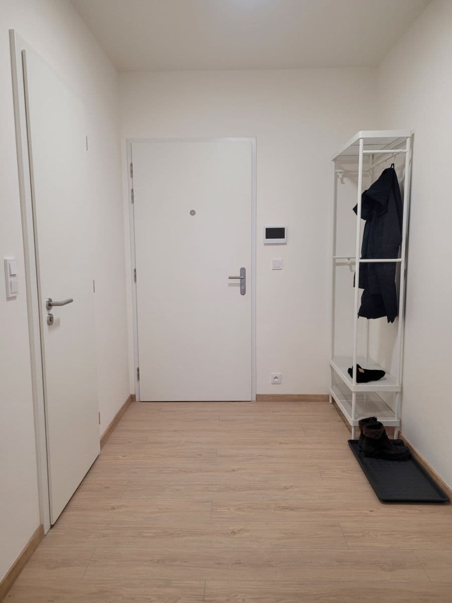 Pronájem bytu 1+kk 33 m², Cihlářská, Hostivice, Středočeský kraj Pronájem bytu 1+kk 33 m², Cihlářská, Hostivice, Středočeský kraj