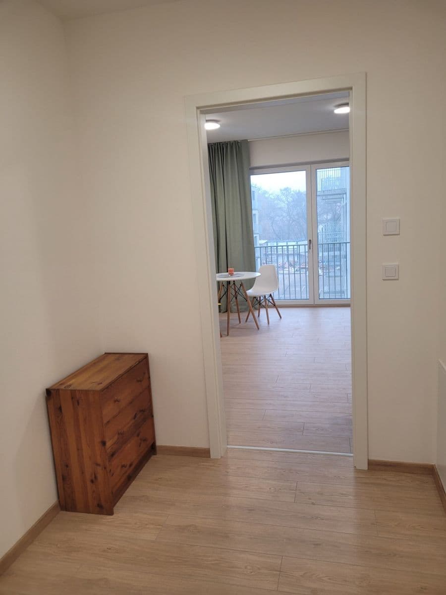 Pronájem bytu 1+kk 33 m², Cihlářská, Hostivice, Středočeský kraj Pronájem bytu 1+kk 33 m², Cihlářská, Hostivice, Středočeský kraj