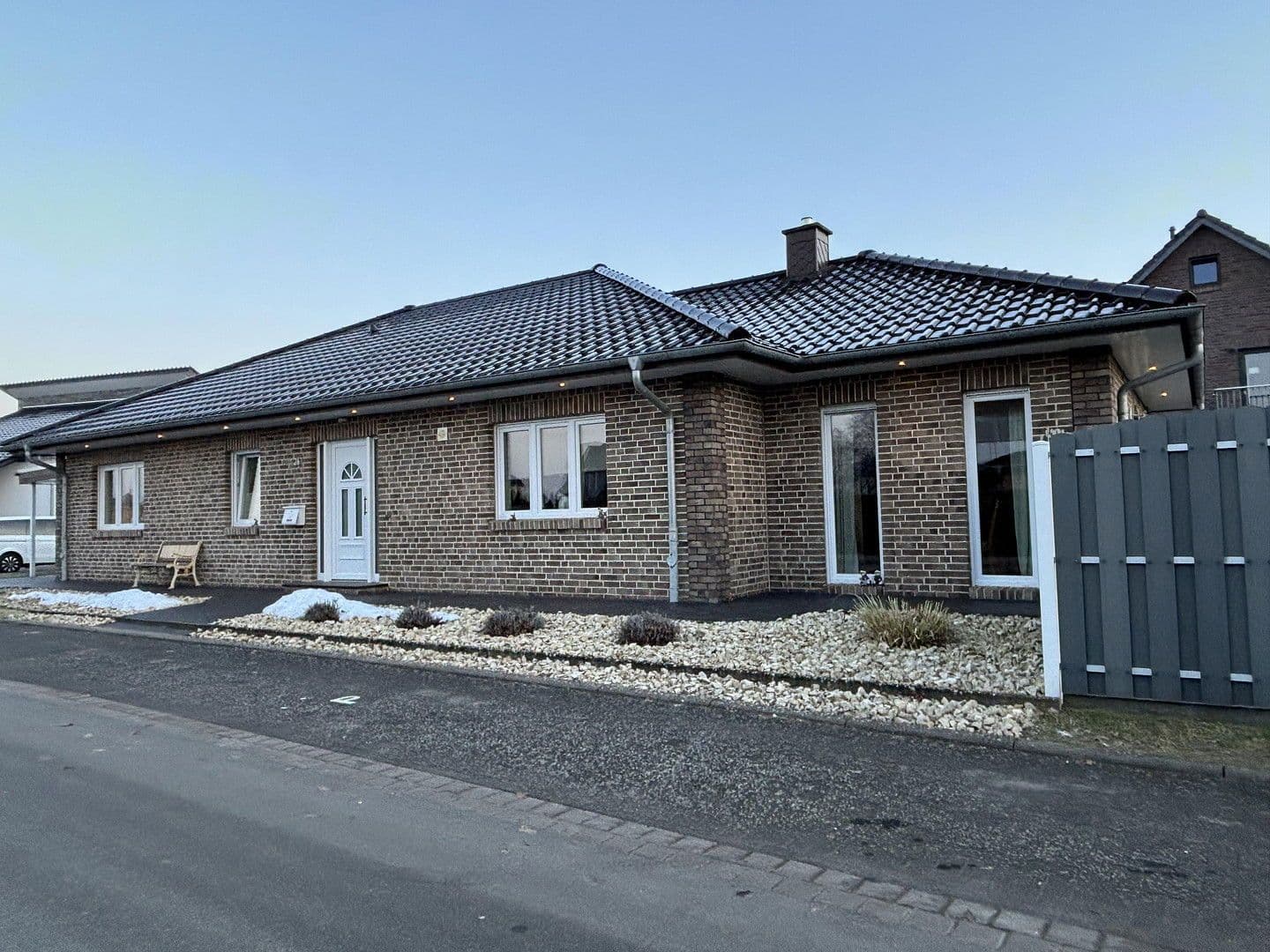 Prodej domu 166 m², pozemek 939 m², Rotdornweg , 26, Schiffdorf, Dolní Sasko Prodej domu 166 m², pozemek 939 m², Rotdornweg , 26, Schiffdorf, Dolní Sasko