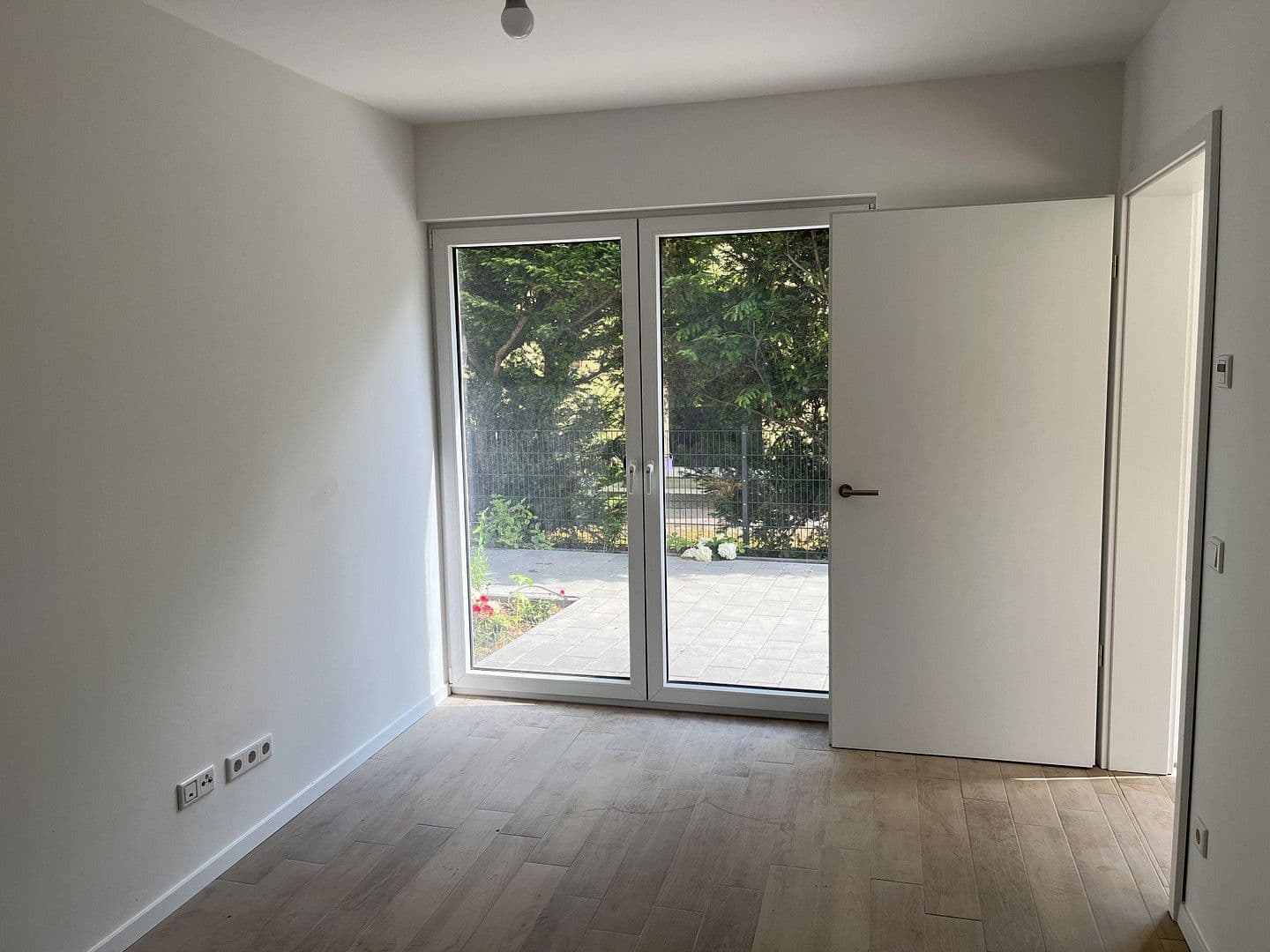 Pronájem bytu 3+1 110 m², Mannheimer Str. 85, Köln, Severní Porýní-Vestfálsko Pronájem bytu 3+1 110 m², Mannheimer Str. 85, Köln, Severní Porýní-Vestfálsko