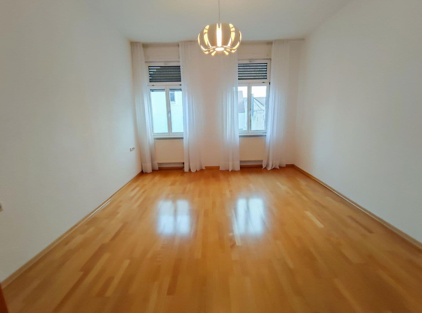 Prodej bytu 3+1 96 m², Ludwigshafen, Porýní-Falc Prodej bytu 3+1 96 m², Ludwigshafen, Porýní-Falc