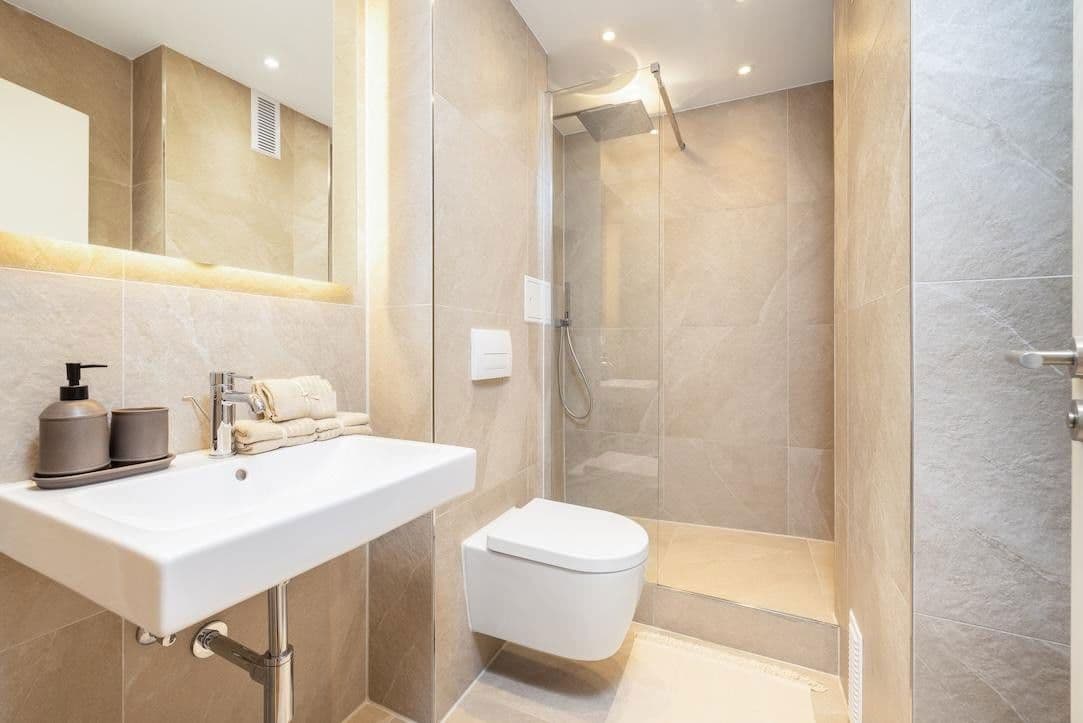 Prodej bytu 2+1 53 m², Aidenbachstraße 102, München, Bavorsko Prodej bytu 2+1 53 m², Aidenbachstraße 102, München, Bavorsko