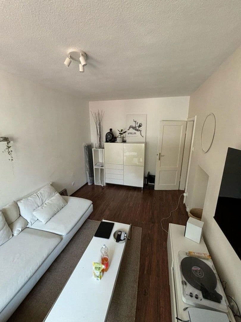 Pronájem bytu 2+kk 56 m², Christinastraße 21, Köln, Severní Porýní-Vestfálsko Pronájem bytu 2+kk 56 m², Christinastraße 21, Köln, Severní Porýní-Vestfálsko