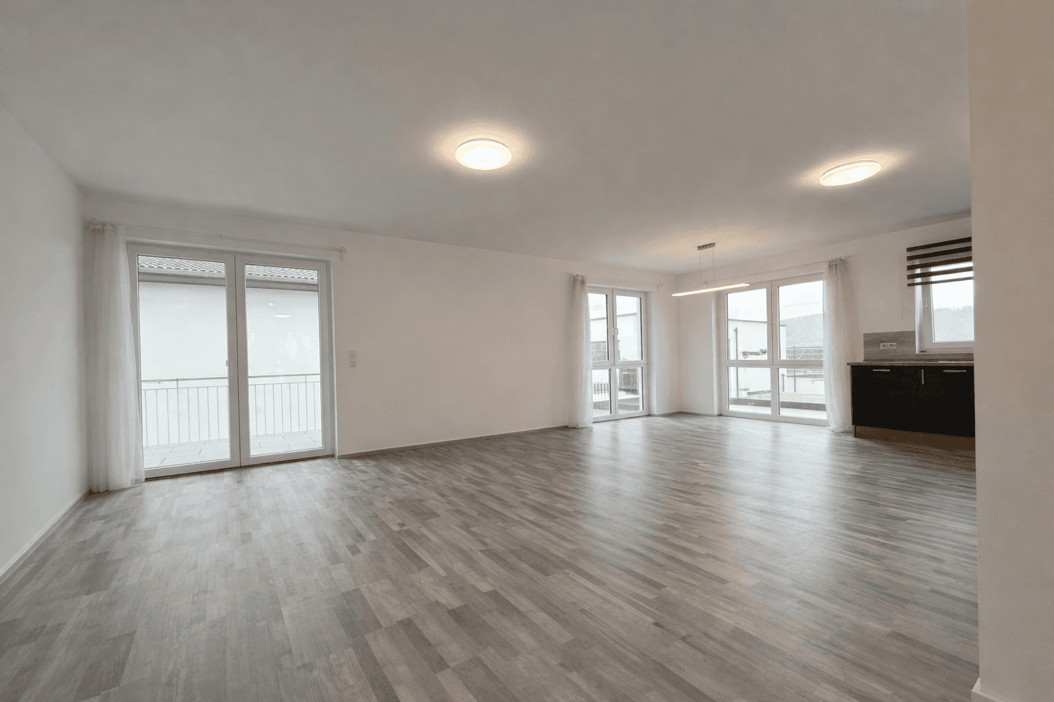 Prodej bytu 4+1 104 m², Kopernikusstraße 14, Weikersheim, Bádensko-Württembersko Prodej bytu 4+1 104 m², Kopernikusstraße 14, Weikersheim, Bádensko-Württembersko