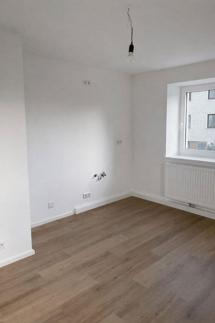 Pronájem bytu 2+1 48 m², Schlesierstraße 3, Schwandorf, Bavorsko Pronájem bytu 2+1 48 m², Schlesierstraße 3, Schwandorf, Bavorsko