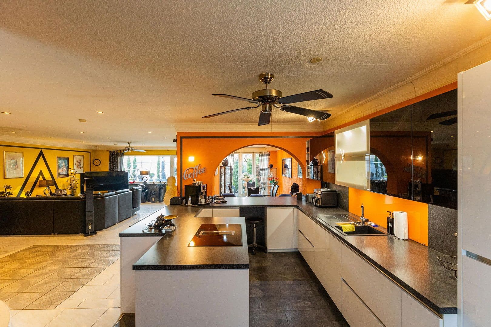 Prodej domu 252 m², pozemek 250 m², Mannheim, Bádensko-Württembersko Prodej domu 252 m², pozemek 250 m², Mannheim, Bádensko-Württembersko