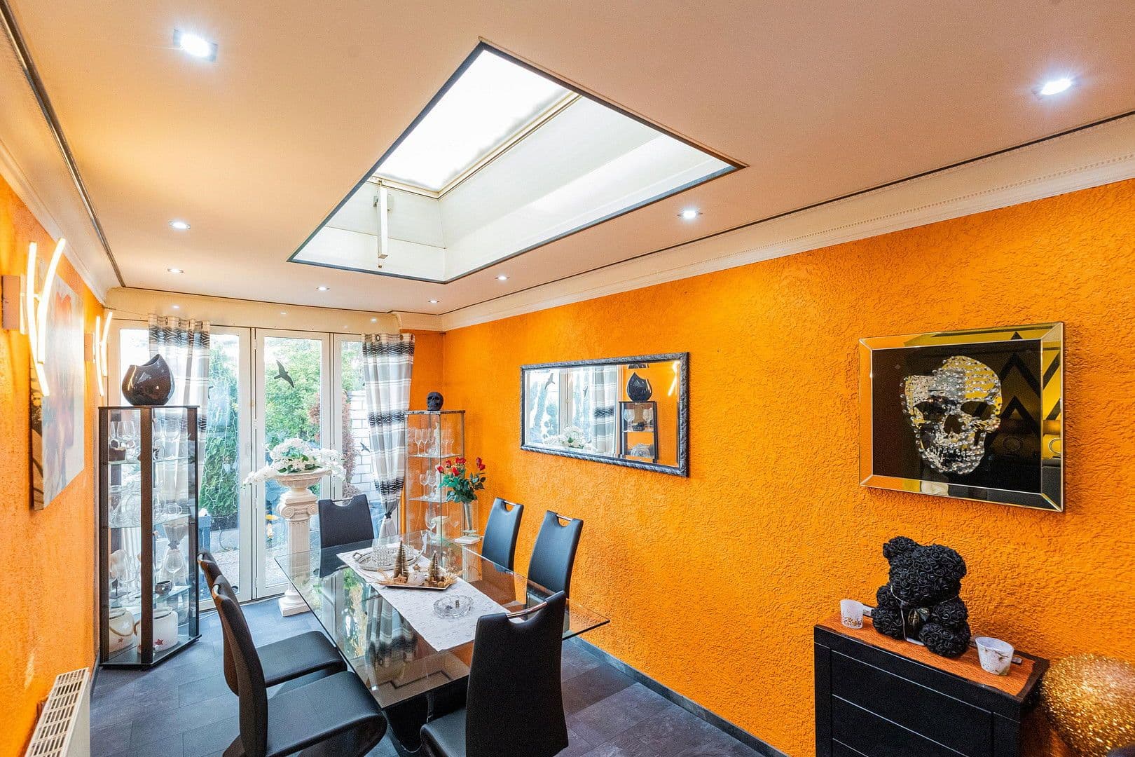 Prodej domu 252 m², pozemek 250 m², Mannheim, Bádensko-Württembersko Prodej domu 252 m², pozemek 250 m², Mannheim, Bádensko-Württembersko