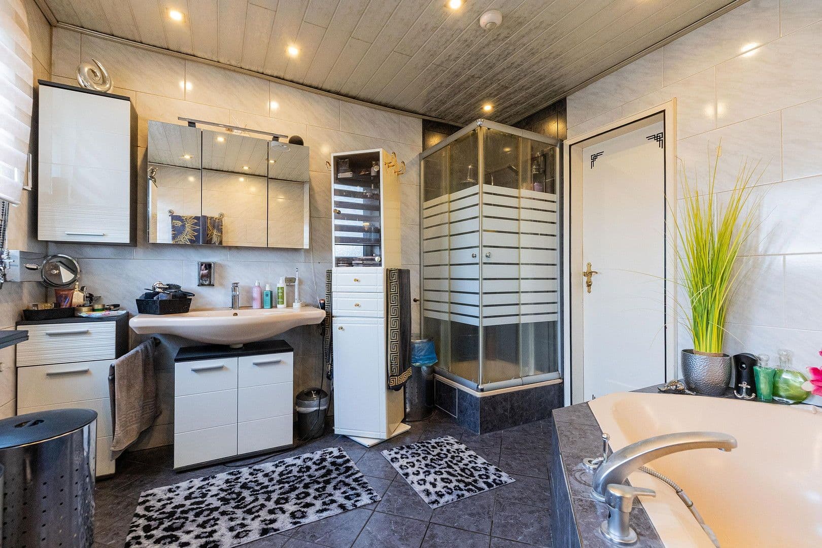 Prodej domu 252 m², pozemek 250 m², Mannheim, Bádensko-Württembersko Prodej domu 252 m², pozemek 250 m², Mannheim, Bádensko-Württembersko