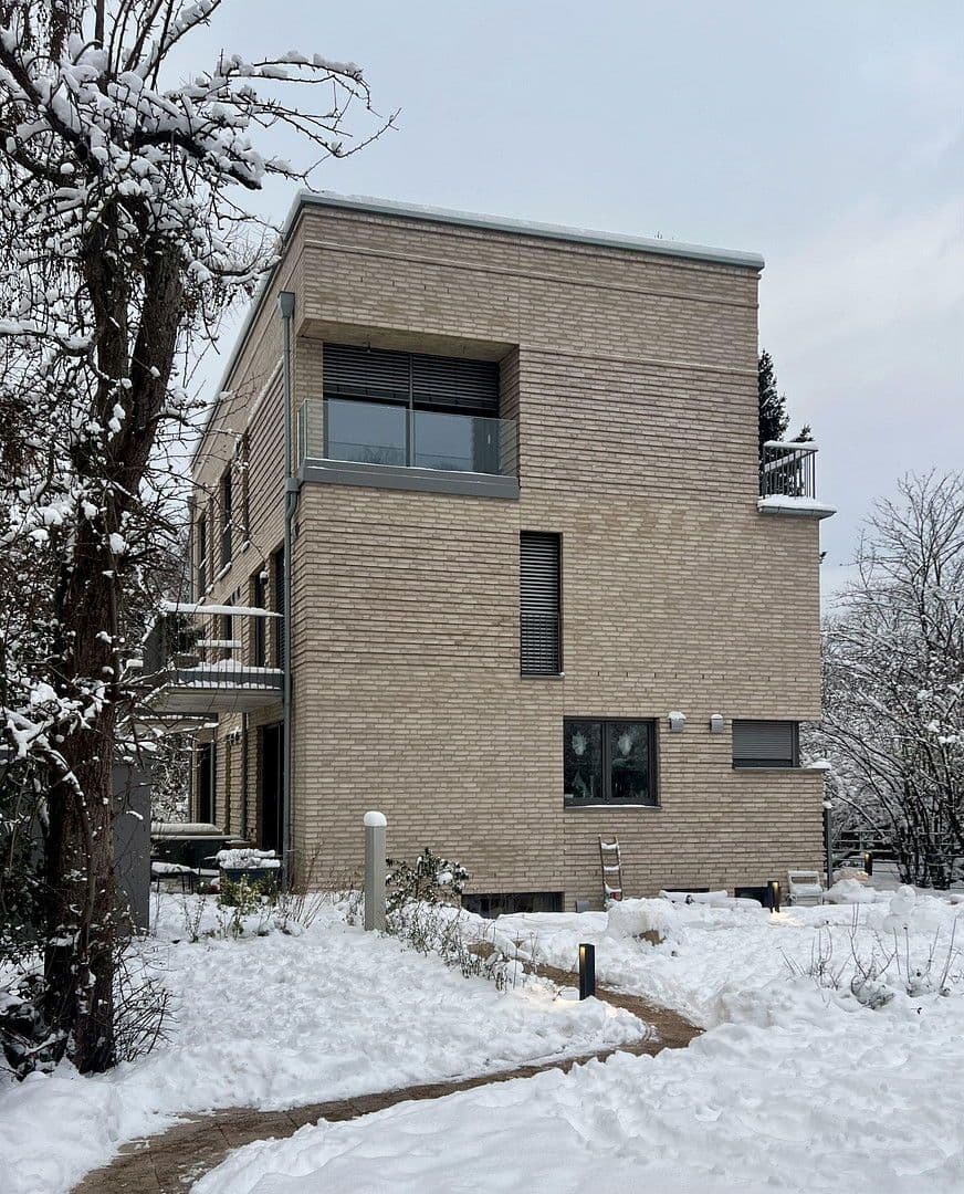 Pronájem bytu 4+1 94 m², Sülldorfer Landstraße 8a, Hamburg, Hamburg Pronájem bytu 4+1 94 m², Sülldorfer Landstraße 8a, Hamburg, Hamburg