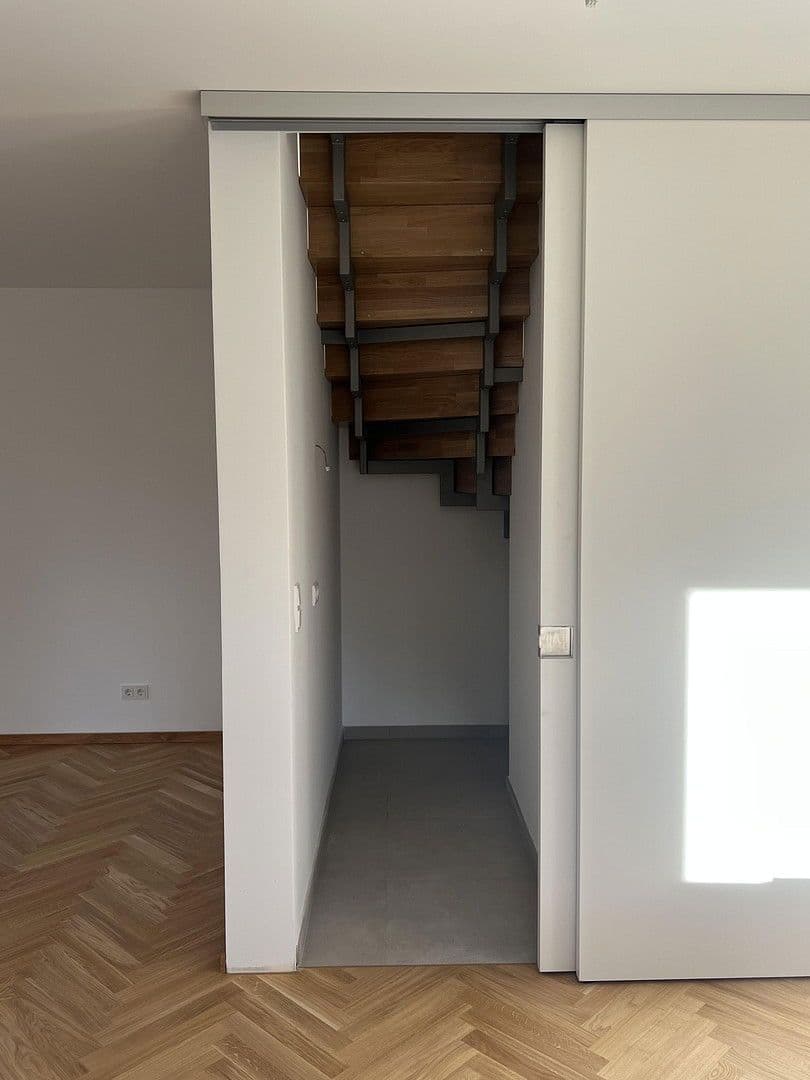 Pronájem bytu 4+1 94 m², Sülldorfer Landstraße 8a, Hamburg, Hamburg Pronájem bytu 4+1 94 m², Sülldorfer Landstraße 8a, Hamburg, Hamburg