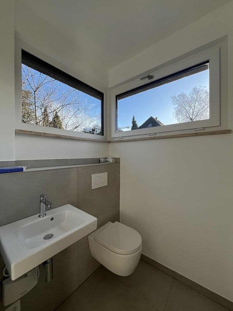 Pronájem bytu 4+1 94 m², Sülldorfer Landstraße 8a, Hamburg, Hamburg Pronájem bytu 4+1 94 m², Sülldorfer Landstraße 8a, Hamburg, Hamburg