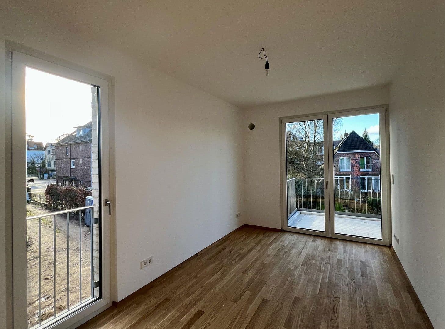 Pronájem bytu 4+1 94 m², Sülldorfer Landstraße 8a, Hamburg, Hamburg Pronájem bytu 4+1 94 m², Sülldorfer Landstraße 8a, Hamburg, Hamburg