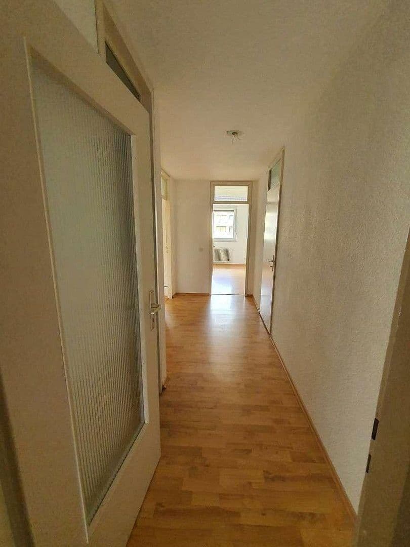 Pronájem bytu 3+kk 93 m², Pforzheim, Bádensko-Württembersko Pronájem bytu 3+kk 93 m², Pforzheim, Bádensko-Württembersko