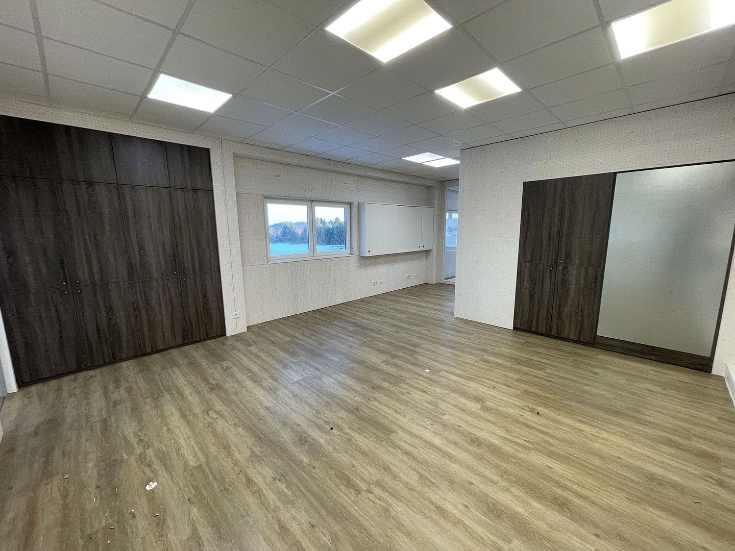 Pronájem nebytového prostoru 1.580 m², Allinger Straße 10, Vilshofen an der Donau, Bavorsko Pronájem nebytového prostoru 1.580 m², Allinger Straße 10, Vilshofen an der Donau, Bavorsko