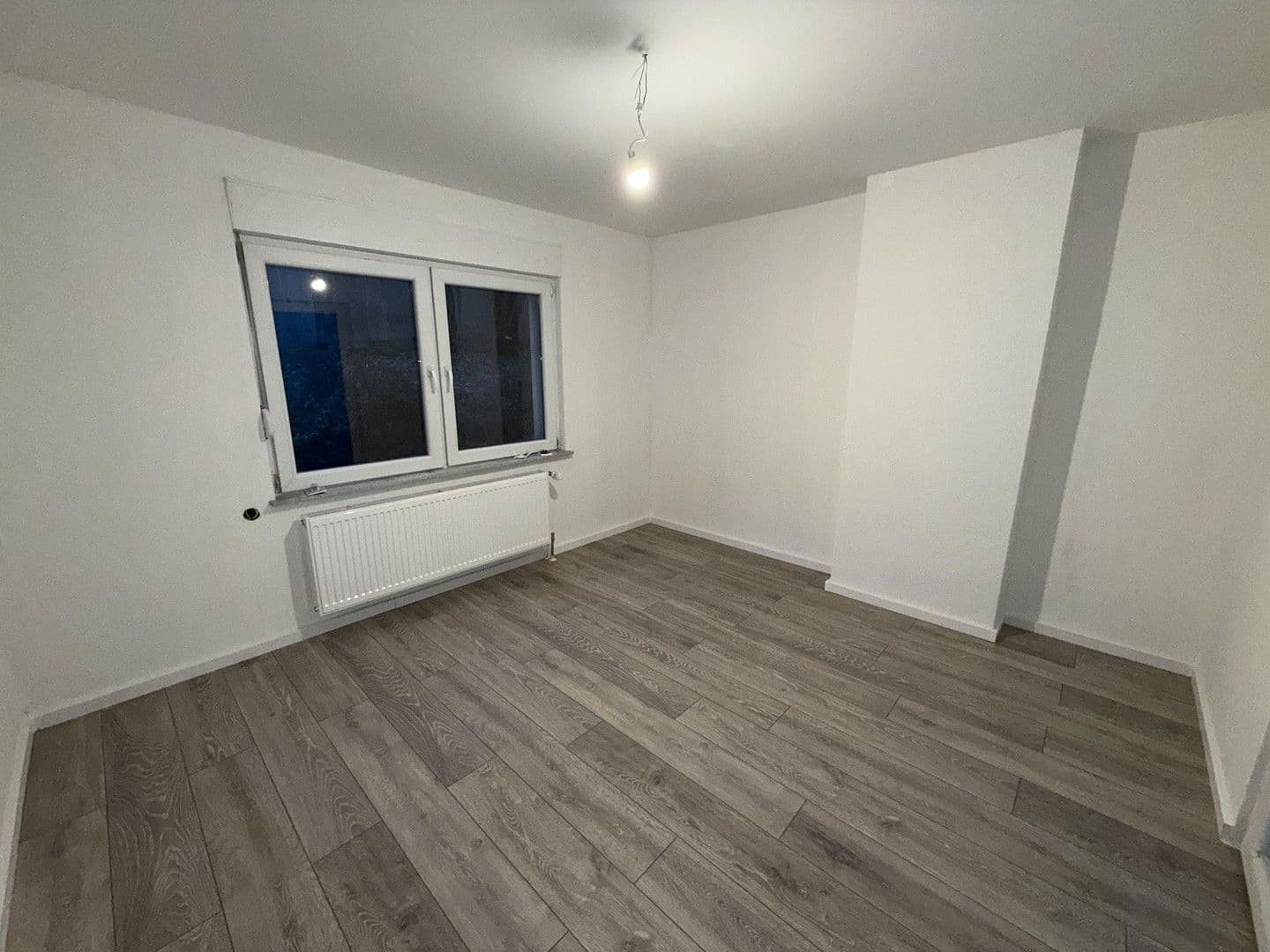 Pronájem bytu 3+1 65 m², Fürstenberg Straße 14, Hückeswagen, Severní Porýní-Vestfálsko Pronájem bytu 3+1 65 m², Fürstenberg Straße 14, Hückeswagen, Severní Porýní-Vestfálsko