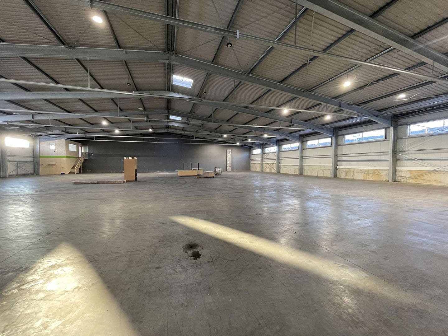 Pronájem nebytového prostoru 1.600 m², Allinger Straße 8b, Vilshofen an der Donau, Bavorsko Pronájem nebytového prostoru 1.600 m², Allinger Straße 8b, Vilshofen an der Donau, Bavorsko