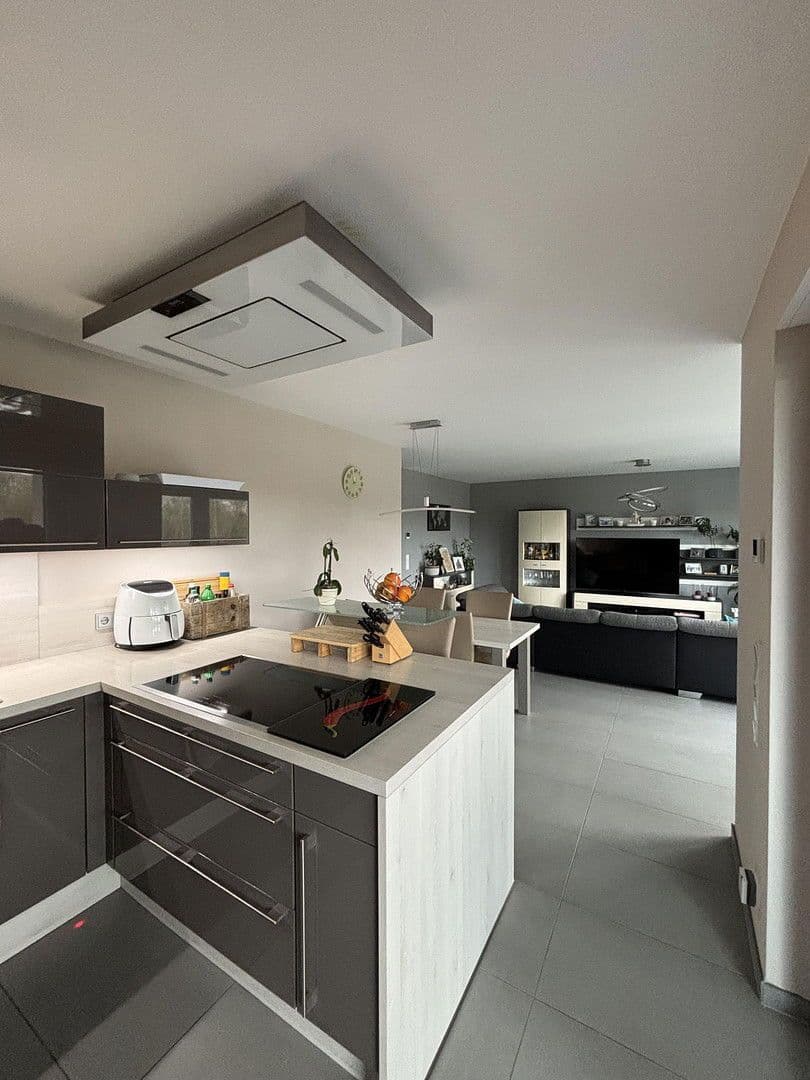 Prodej bytu 3+kk 97 m², Oberhausen, Severní Porýní-Vestfálsko Prodej bytu 3+kk 97 m², Oberhausen, Severní Porýní-Vestfálsko