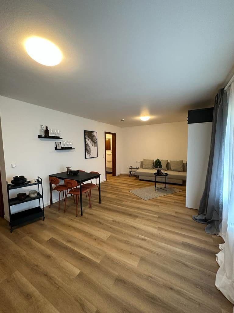 Pronájem bytu 1+1 40 m², Emmendingerstr 43, Böblingen, Bádensko-Württembersko Pronájem bytu 1+1 40 m², Emmendingerstr 43, Böblingen, Bádensko-Württembersko
