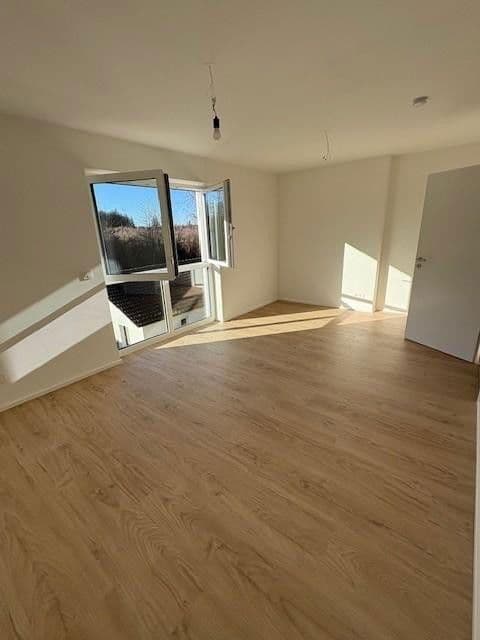 Pronájem domu 173 m², pozemek 250 m², Waldstr. 10, Oberpframmern, Bavorsko Pronájem domu 173 m², pozemek 250 m², Waldstr. 10, Oberpframmern, Bavorsko