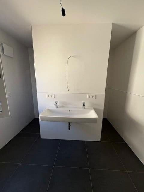 Pronájem domu 173 m², pozemek 250 m², Waldstr. 10, Oberpframmern, Bavorsko Pronájem domu 173 m², pozemek 250 m², Waldstr. 10, Oberpframmern, Bavorsko