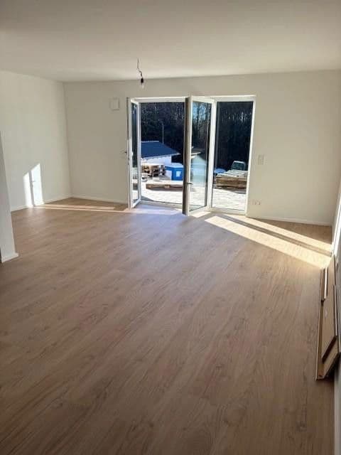 Pronájem domu 173 m², pozemek 250 m², Waldstr. 10, Oberpframmern, Bavorsko Pronájem domu 173 m², pozemek 250 m², Waldstr. 10, Oberpframmern, Bavorsko