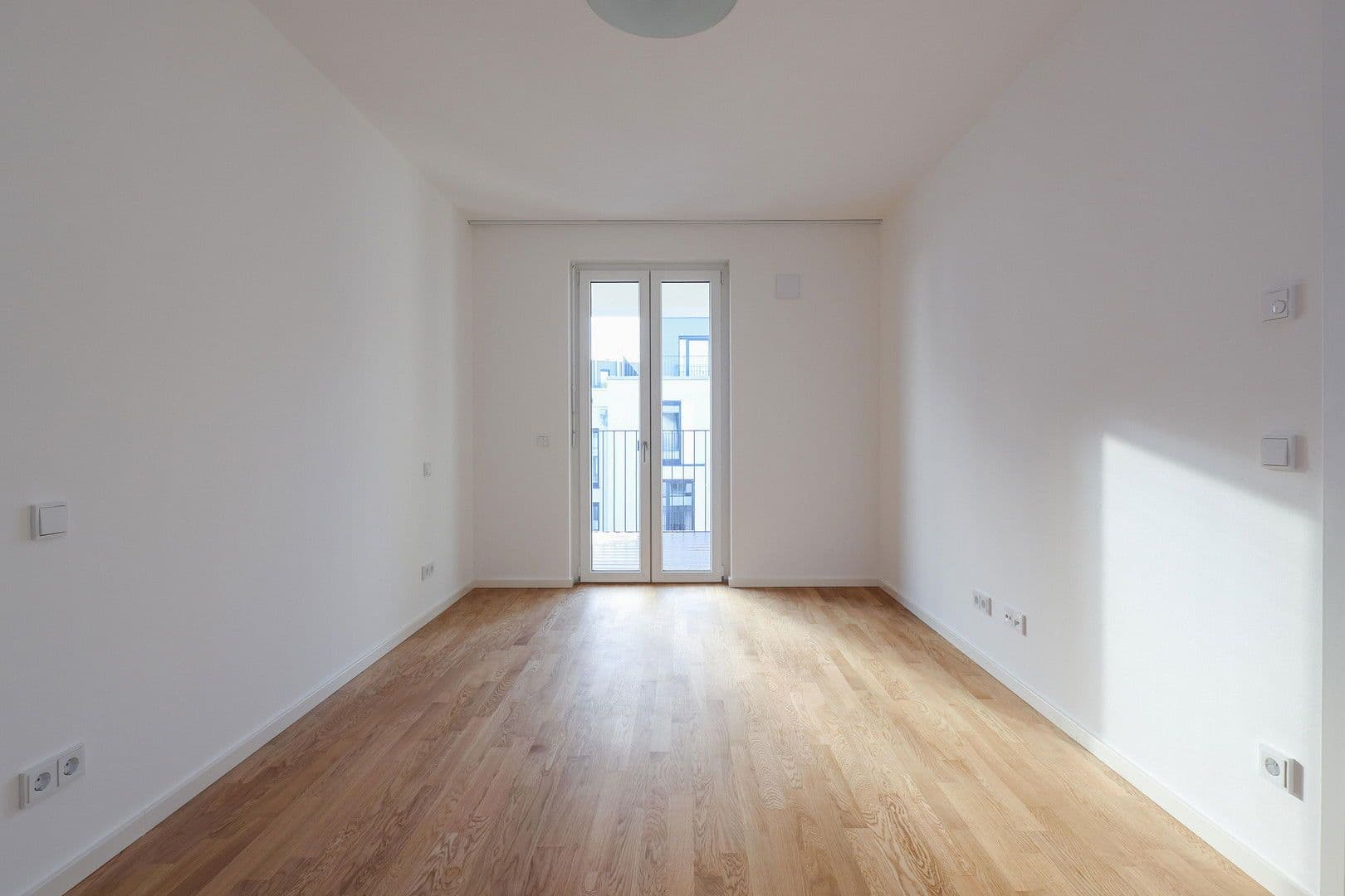 Pronájem bytu 2+1 56 m², Berlin, Berlín Pronájem bytu 2+1 56 m², Berlin, Berlín