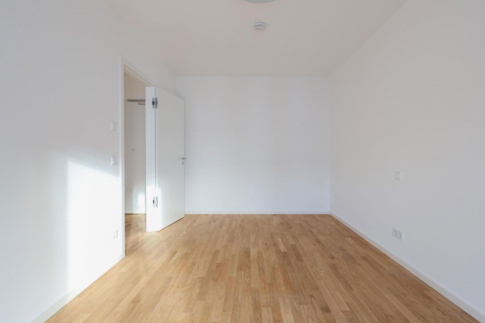 Pronájem bytu 2+1 56 m², Berlin, Berlín Pronájem bytu 2+1 56 m², Berlin, Berlín