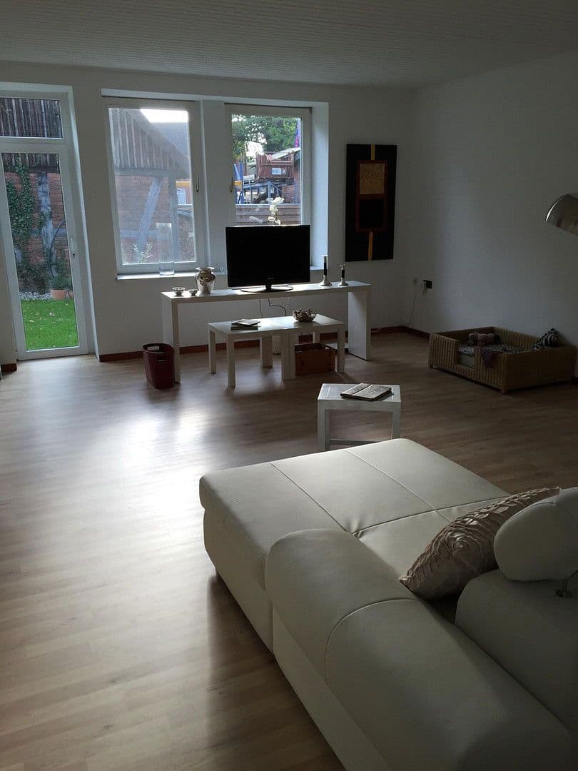 Prodej domu 821 m², pozemek 2.290 m², Schwarmstedt, Dolní Sasko Prodej domu 821 m², pozemek 2.290 m², Schwarmstedt, Dolní Sasko