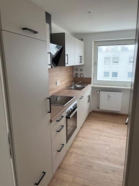 Pronájem bytu 3+1 82 m², Spandauer Straße 2, Regensburg, Bavorsko Pronájem bytu 3+1 82 m², Spandauer Straße 2, Regensburg, Bavorsko