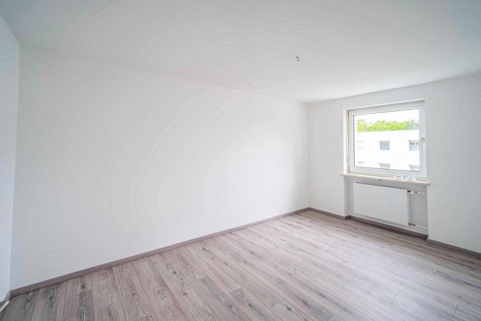 Pronájem bytu 3+1 82 m², Spandauer Straße 2, Regensburg, Bavorsko Pronájem bytu 3+1 82 m², Spandauer Straße 2, Regensburg, Bavorsko