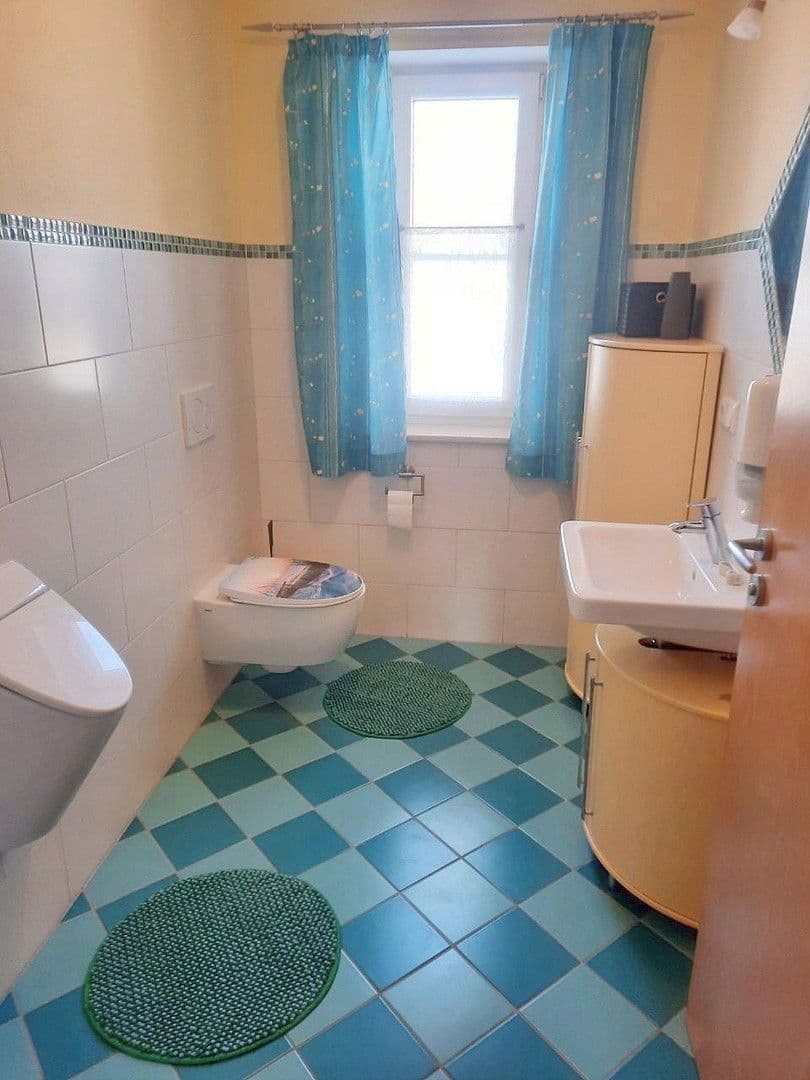 Prodej domu 185 m², pozemek 680 m², Embachsiedlung 33, Malgersdorf, Bavorsko Prodej domu 185 m², pozemek 680 m², Embachsiedlung 33, Malgersdorf, Bavorsko