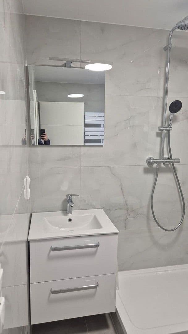 Pronájem bytu 3+1 70 m², Georg Ledebour Str. 18, Nürnberg, Bavorsko Pronájem bytu 3+1 70 m², Georg Ledebour Str. 18, Nürnberg, Bavorsko