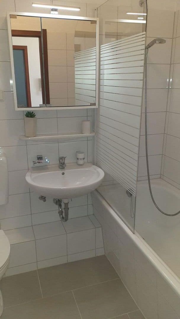 Pronájem bytu 3+1 64 m², Hannover, Dolní Sasko Pronájem bytu 3+1 64 m², Hannover, Dolní Sasko