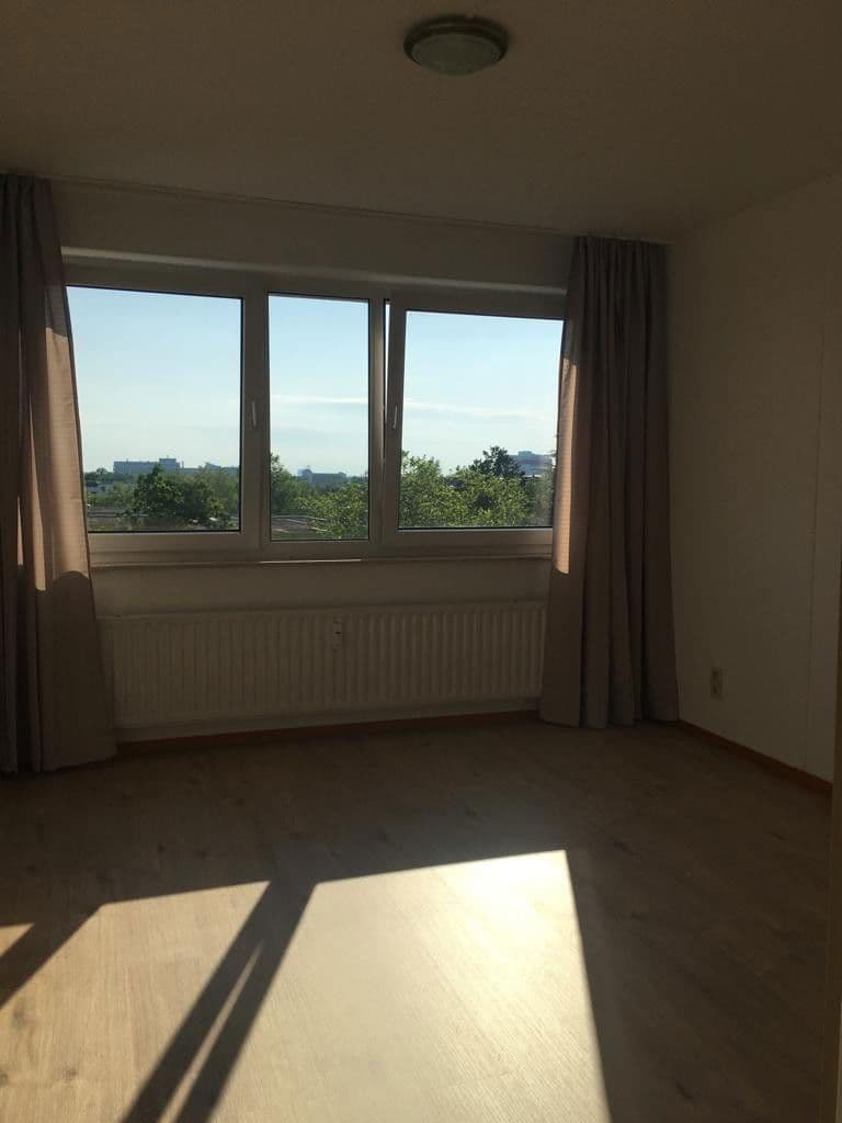 Pronájem bytu 3+1 64 m², Hannover, Dolní Sasko Pronájem bytu 3+1 64 m², Hannover, Dolní Sasko