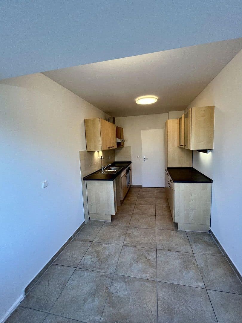 Prodej bytu 3+1 78 m², Dahlemer Weg 93, Berlin, Berlín Prodej bytu 3+1 78 m², Dahlemer Weg 93, Berlin, Berlín