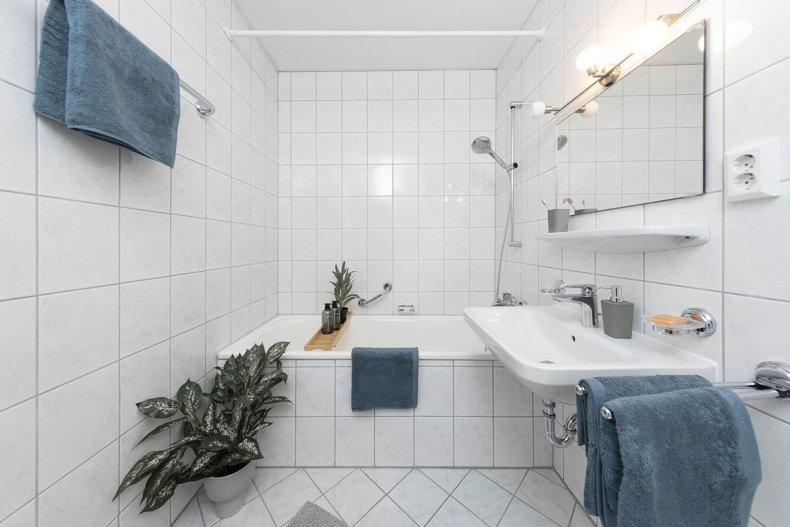 Pronájem bytu 1+kk 44 m², Springerstr. 8, München, Bavorsko Pronájem bytu 1+kk 44 m², Springerstr. 8, München, Bavorsko