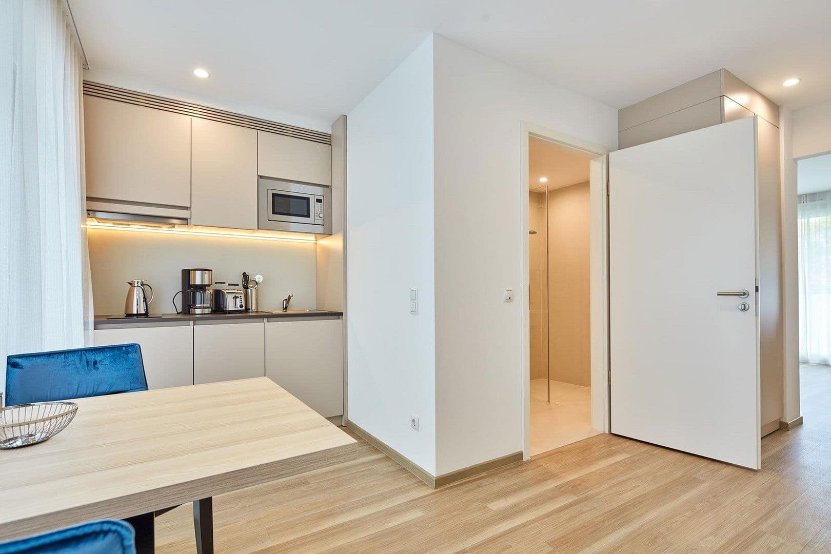 Pronájem bytu 34 m², Stuttgart, Bádensko-Württembersko Pronájem bytu 34 m², Stuttgart, Bádensko-Württembersko