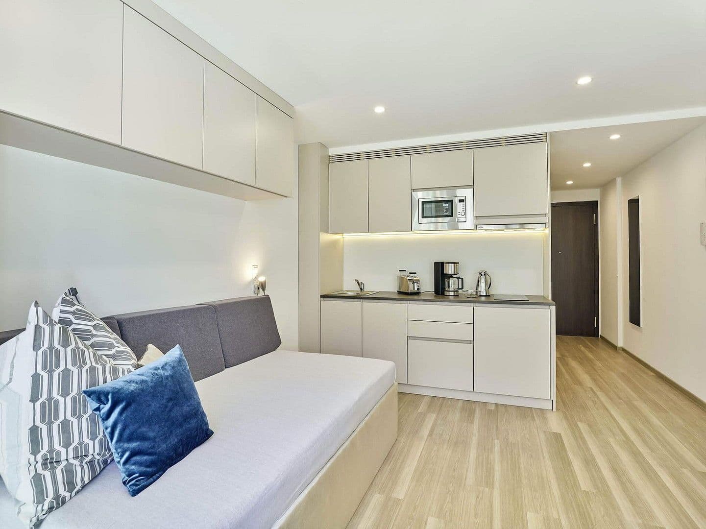 Pronájem bytu 34 m², Stuttgart, Bádensko-Württembersko Pronájem bytu 34 m², Stuttgart, Bádensko-Württembersko