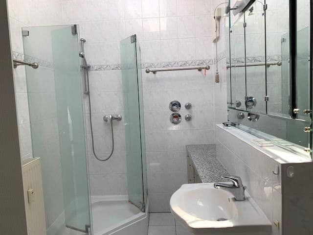 Pronájem bytu 3+1 105 m², Ingelheim am Rhein, Porýní-Falc Pronájem bytu 3+1 105 m², Ingelheim am Rhein, Porýní-Falc